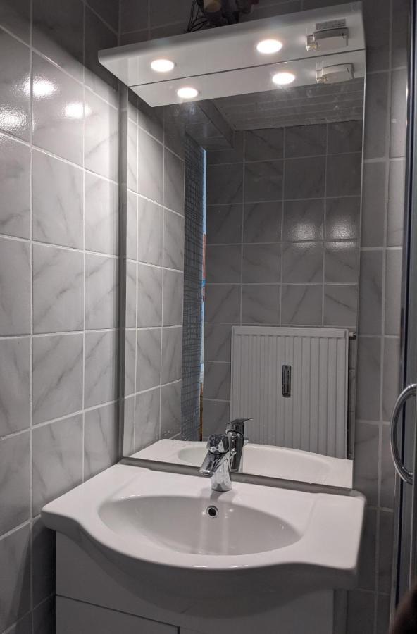 007 Studio Apartment Madrid 30M2 Klagenfurt am Woerthersee Exteriér fotografie